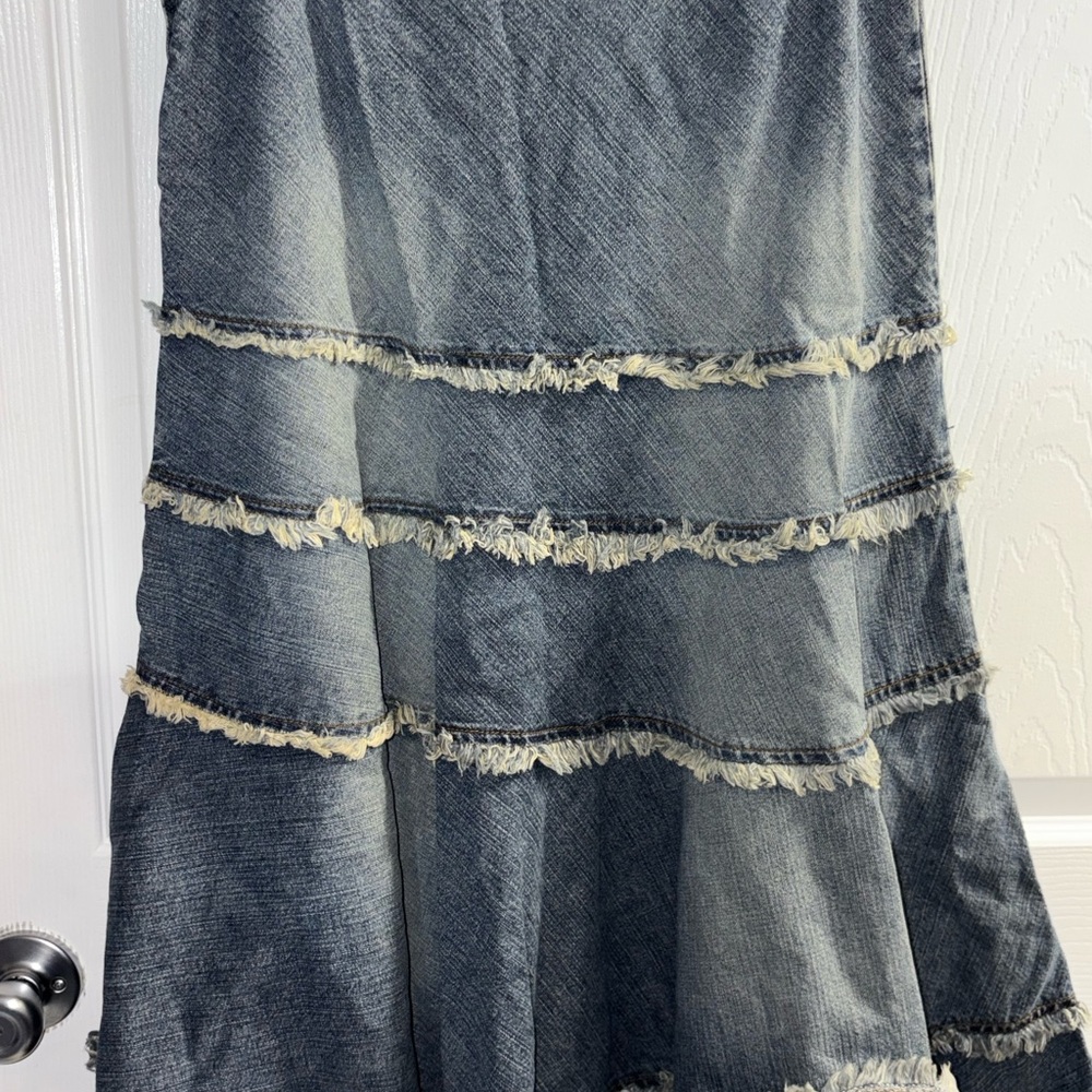 Denim Frayed Hem Skirt - Picture 4 of 6